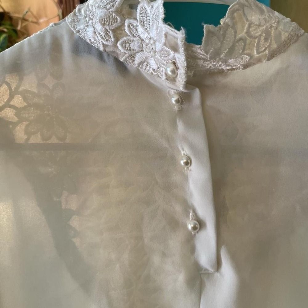 Vintage White Lace Embroidered floral Blouse sheer fairy old money - Picture 4 of 5